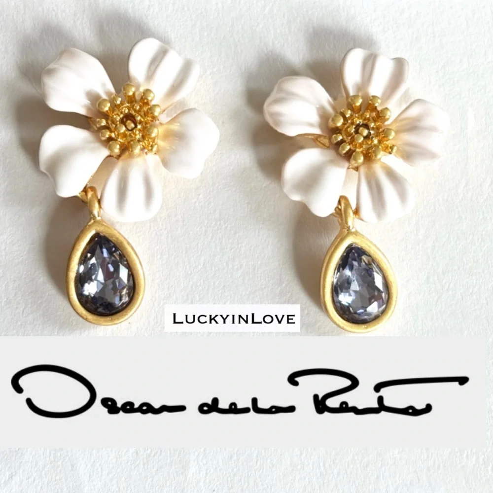 Oscar de la Renta • Baroque Flower drop Crystal Earrings